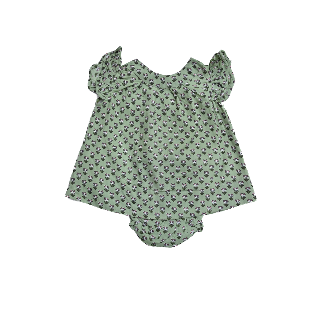green with flowers tulipan Dress is perfect for your baby girl. Crafted with 100% cotton, the fabric is ultra-soft and ensures your little one is comfortable all day. Boasting a timeless design, this dress is handmade with care by our artisans. It comes with matching bloomers to make sure your baby's nappy won't peek out. Comfort is a priority with this dress, featuring buttons in the back for easy on-and-off. Baby clothes boutique. Baby clothing. Baby shower dresses.